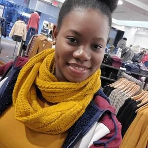 Meet your Posher, Simone